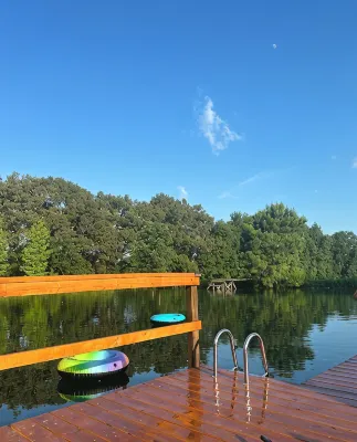 The Hidden Maple - 10 minutes to MSU - Pet & Kid Friendly - Secluded with Pond!