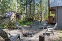 Luxury A-Frame w/ New Hot Tub! 15 Mins to Stevens Pass - Misty Mt. Haus - Alppimaja