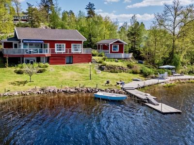 Waterfront Guesthouse with Private Dock & Rowboat
