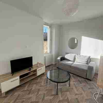 Town house 7min from station Others