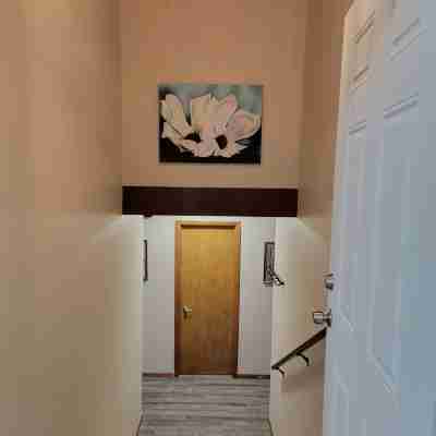 Charming 2-bedroom duplex apartment with WiFi in Fairbanks Others