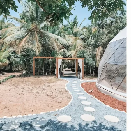 Unique Dome with hot tub, bbq, jacuzzi, near beach