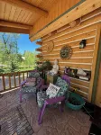 Private Riverfront Hygge Cabin