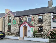 Cottage with Spectacular views to Cardigan Bay and the mountains โรงแรมใน