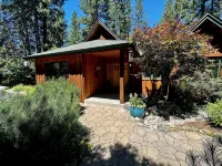 Walk to Downtown Graeagle, Mill Pond & Pickleball from the Graeagle Tree House