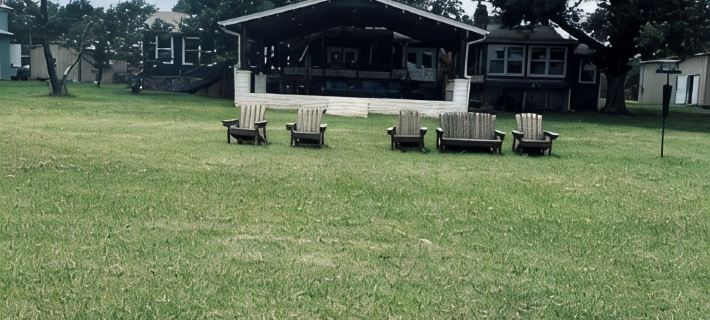 Lake Front House with Spacious 6-bedrooms, AC, WiFi in delightful Groesbeck Hotels in Limestone County