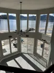 Priest Lake Waterfront Property With Majestic Lake & Mountain Views. - マウンテンビュー