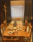 Baihaba Houjie Xiaoyuan Homestay - พร้อมอาหารเช้า