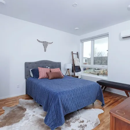 Hip, Modern, Cozy Townhouse in Walkable Southside