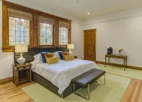 Oak Hall Mansion and Boutique Hotel - Balkoner