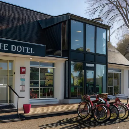 Logis Golfe Hotel