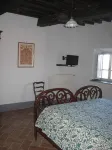 Hilltop Farmhouse - Countryside Views: 5 Beds (+2 Extra DR - ensuite BR (+20%)
