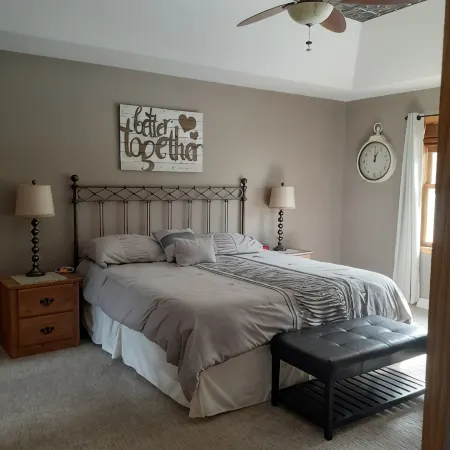 Beautiful house located 5 minutes drive to EAA AIRVENTUE