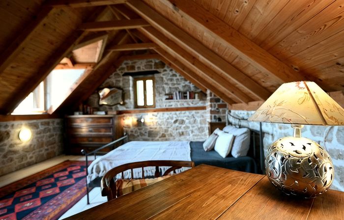 Sea view, Terrace, All use, Dogs welcome, Stone house, Wifi,Garden,