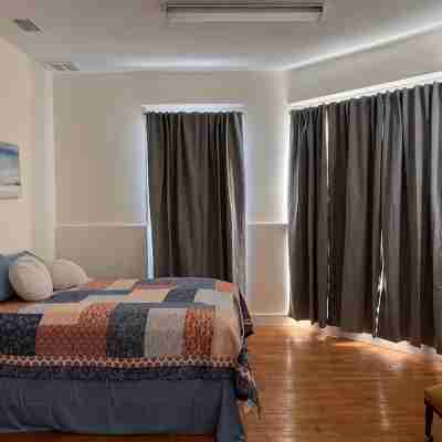 Down town historic Titusville. apt B Private no Host. Rooms