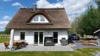 Thached House "Haus Hannes" on the island Rügen - Relax and enjoy. - Wifi