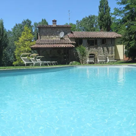 Antico Mulino del 1600 sul Tevere - Antique mill modernized on the Tiber with pool