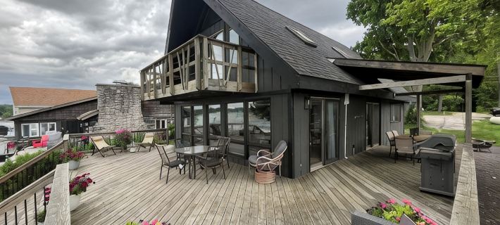 Beautiful rental with amazing views on Donnell Lake’s North Shore, Hotels in Cass County