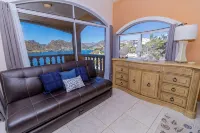 Luxurious Beach House - Beach