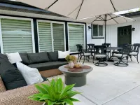 HOT TUB and SAUNA at 'CHIC HIDEAWAY''  Paw Paw Lake Golf club across the street - 4-Star