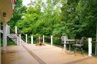 Lakin' Memories- Large Waterfront Home on KY Lake Perfect for Family Gatherings - balcony