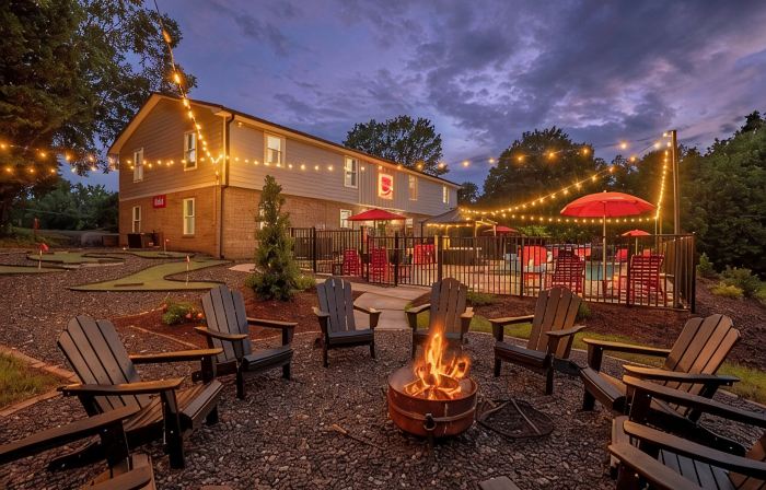 Sleeps 30! Themed Home w/ Pool, Hot Tub, Pond, Pickleball, Putt Putt, Arcades