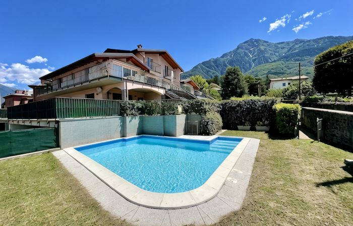 Pool apartment in quiet and central area