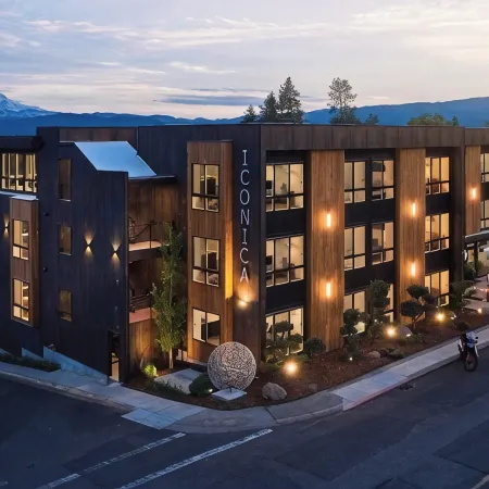 Two-bedroom suite, Mt Hood views, downtown White Salmon, suite 30