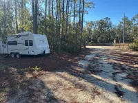 Tiny travel trailer with enough room to relax after hitting the nearby springs. - Homestays