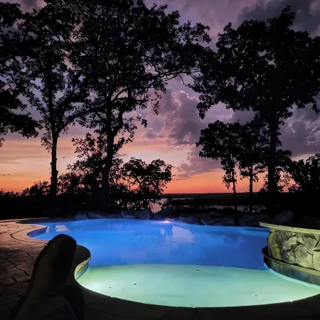 Come enjoy the breathtaking views from the High Country Retreat