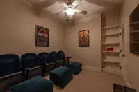 10,000 Sq.Ft Lux Estate on 650 Acres with Amazing Pool, Spa & Hill Country Views - 4つ星
