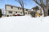 Very spacious, clean and tastefully remodeled home - 3つ星