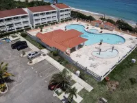 Spacious apartment with sea views, everything you need to spend your vacations. - 泳池