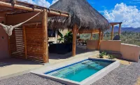 Private Villa - Heated Pool, Ocean View & Walk to Beach -  Casas de vacaciones