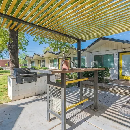 Tempe Cottage - ASU - Pets OK - 2 Free Bikes!
