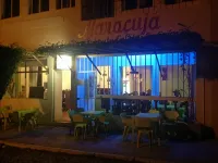Casa Cabral : Big Apartment next to the beach