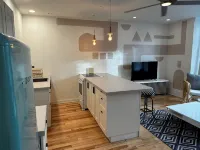 Sun-Filled 1 Bedroom Overlooking Water Street  - No Cleaning Fee