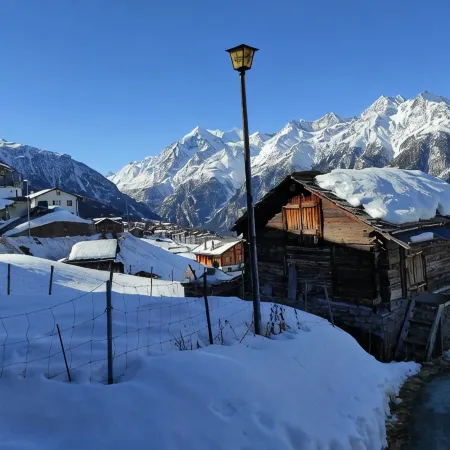 Apartment with a dream view of the panorama of the four-thousand-meter peaks