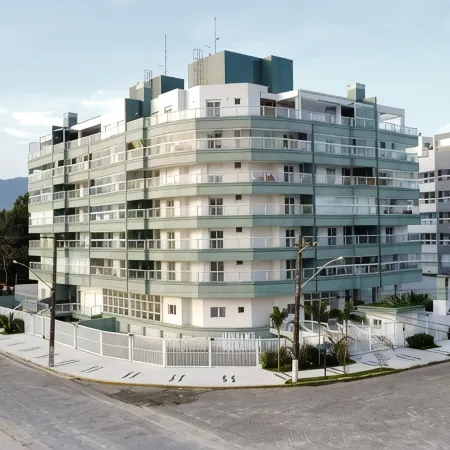 Comfortable 3 suites, air conditioning, Gourmet balcony, 200 meters from the sea