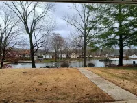 Lake Front, Family fun- Sleeps 8, Newly modern remodeled 3bed/2bath private dock