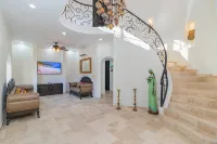 Stunning 3-bedroom home in the town of Loreto.