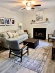 Comfortable, Clean, and Convenient to Everything!