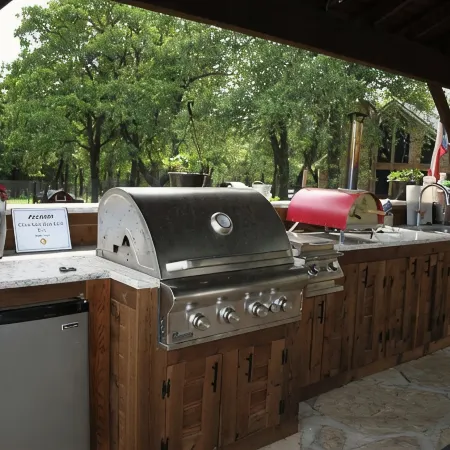 The Bunkhouse at Woodland Escape. Paradise meets countryside with pool & hot tub