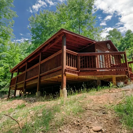 Tiny Cabin-HOT TUB, private, quiet side of the Smokies