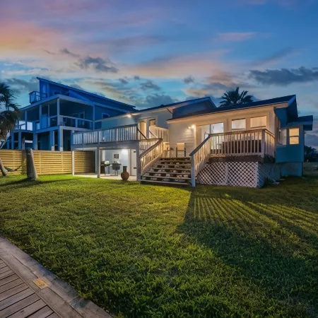 Hideaway at Redhead Road