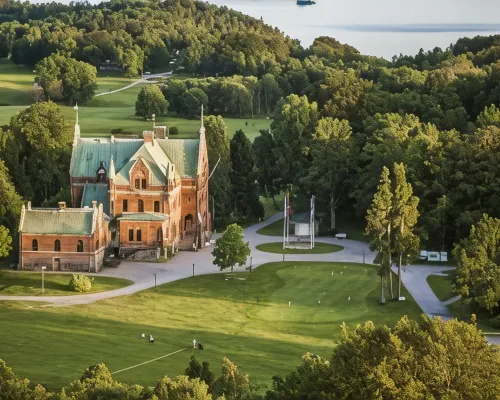 Torreby Slott Hotel & Golf Hotels in Munkedal