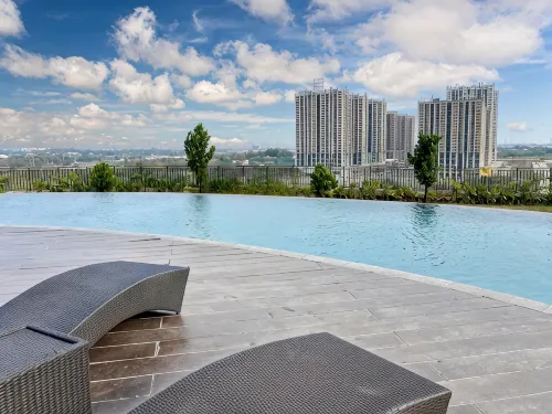 Newly 1BR Apt Cikarang with Pool Gym & Wi-Fi - Homestays