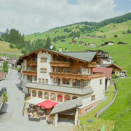Aparthotel Dorfplatzl B&B