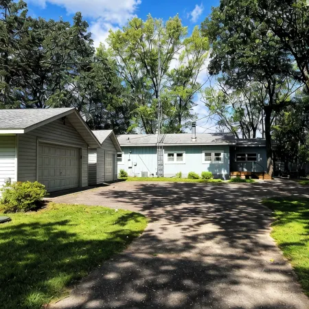 Crow Wing Lakefront Cabin with Stunning Views, Perfect for All Seasons!