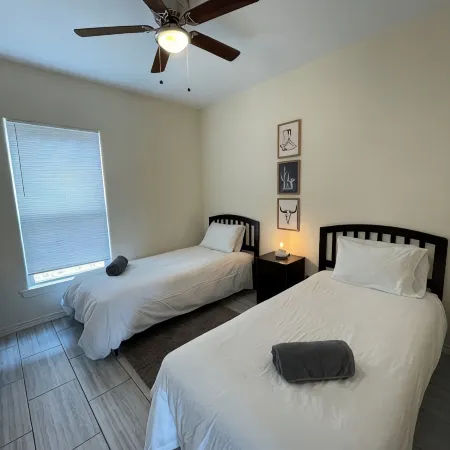Texas Music City is a 5-Minute Walk from This 2 Bedroom Apartment